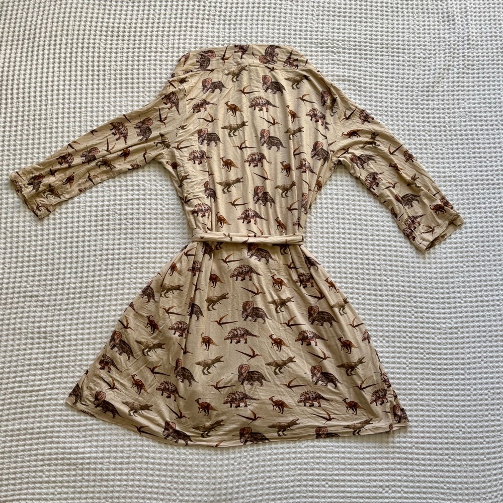 Posh Peanut Women’s “Vintage Dinosaur” Tan Bamboo Robe – Medium - Picture 5 of 5
